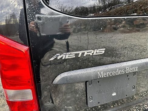 Used 2018 Mercedes-Benz Metris Passenger image 8