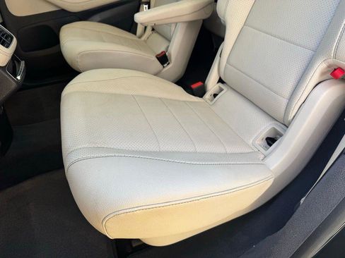 Used 2020 Mercedes-Benz GLS 450 4MATIC w/ Convenience Package image 38