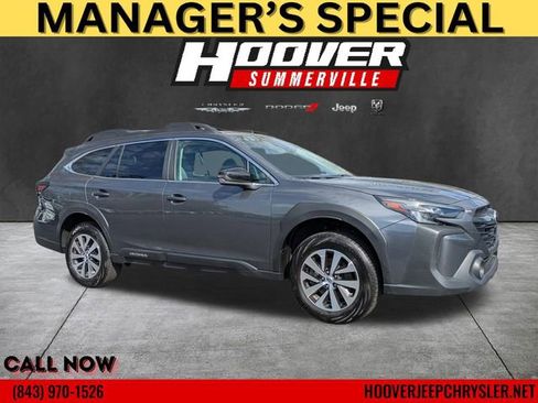 Used 2025 Subaru Outback Premium image 1