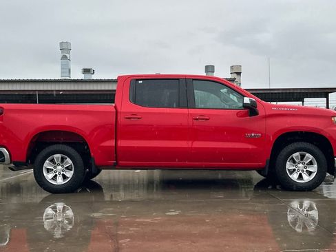 Used 2020 Chevrolet Silverado 1500 LT w/ Texas Edition image 9