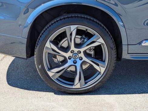 Used 2025 Volvo XC90 B6 Ultra w/ Lounge Package image 9