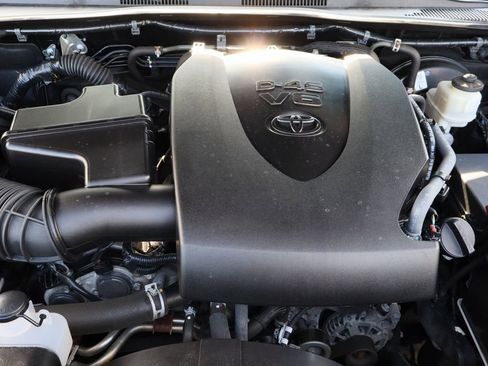Used 2019 Toyota Tacoma SR5 image 28