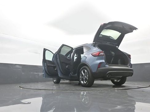 Certified 2025 Ford Escape ST-Line Elite image 40