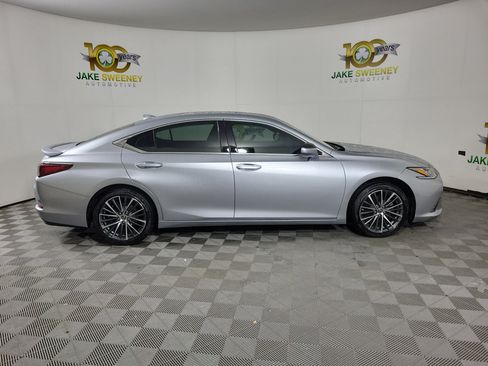 Used 2023 Lexus ES 350 w/ Premium Package FWD image 4