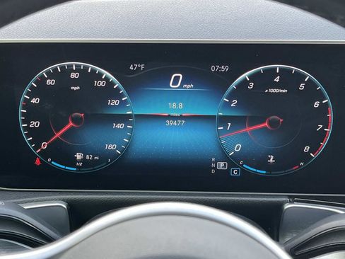 Certified 2021 Mercedes-Benz GLB 250 w/ Premium Package image 34