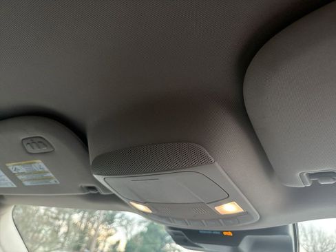 Used 2022 Ford Expedition XLT image 19