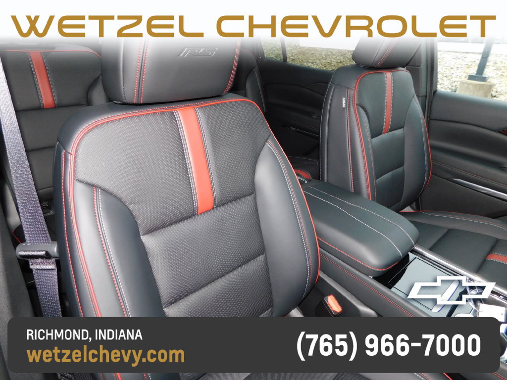 New 2027 Chevrolet Traverse RS w/ LPO, Floor Liner Package FWD image 21