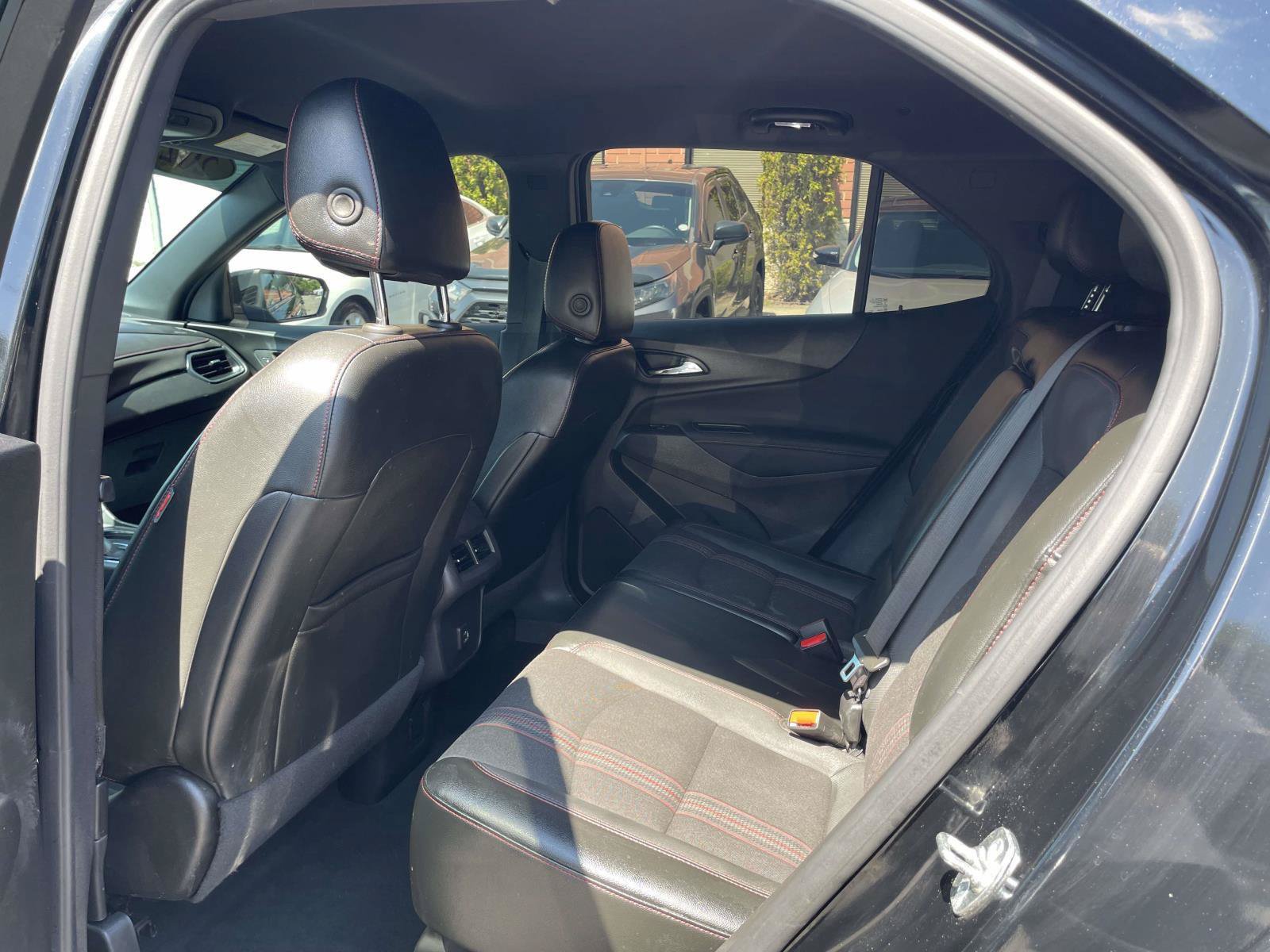 Used 2024 Chevrolet Equinox RS FWD image 3