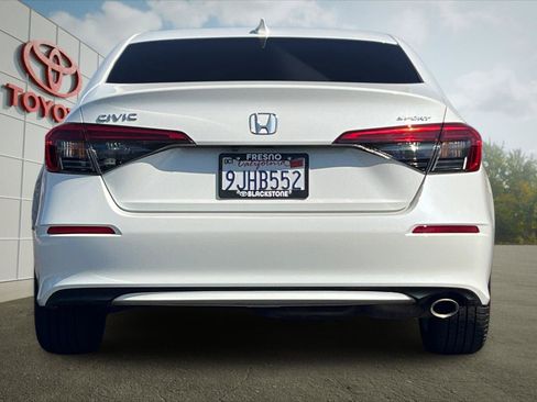 Used 2024 Honda Civic Sport image 4
