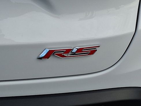 Certified 2025 Chevrolet Trax RS w/ Sunroof Package image 31