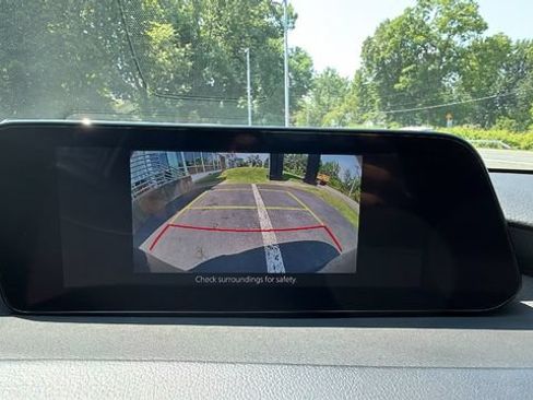 Used 2023 MAZDA MAZDA3 s FWD image 32