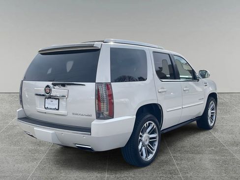 Used 2014 Cadillac Escalade Premium image 5