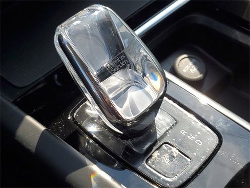 New 2026 Volvo XC60 B5 Plus w/ Protection Package Premier image 15