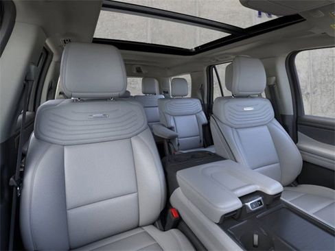 New 2026 Ford Expedition Platinum w/ Platinum Ultimate Package image 10