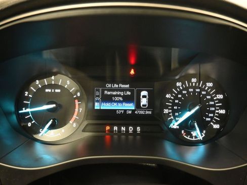 Used 2017 Ford Fusion SE image 15