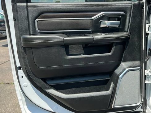 Used 2025 RAM 3500 Laramie AWD/4WD image 45