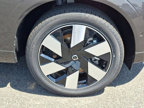 New 2025 Volvo XC60 T8 Plus w/ Protection Package Premier image 7