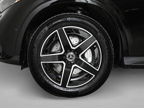 Certified 2025 Mercedes-Benz GLC 300 4MATIC image 27