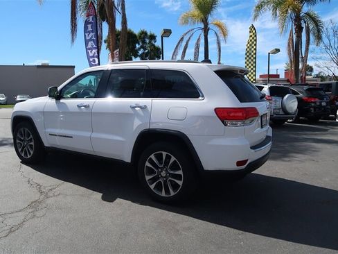 Used 2018 Jeep Grand Cherokee Limited image 11