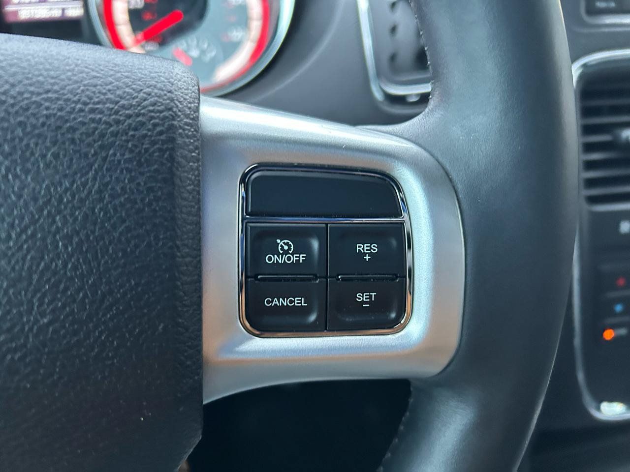 Used 2013 Dodge Grand Caravan R/T w/ Driver Convenience Group FWD image 18
