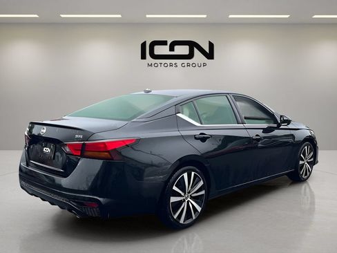 Used 2020 Nissan Altima 2.5 SR FWD image 6