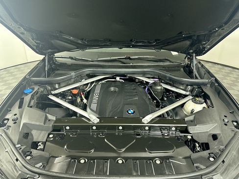 Used 2024 BMW X6 xDrive40i w/ Parking Assistance Package image 36