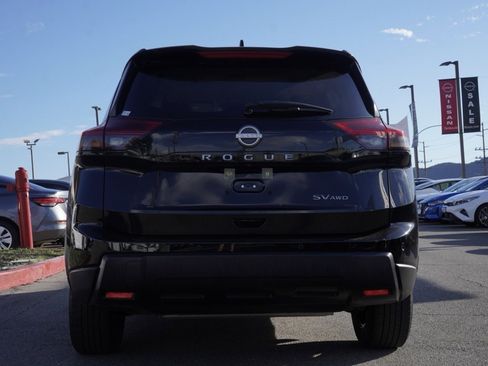 Certified 2024 Nissan Rogue SV image 5