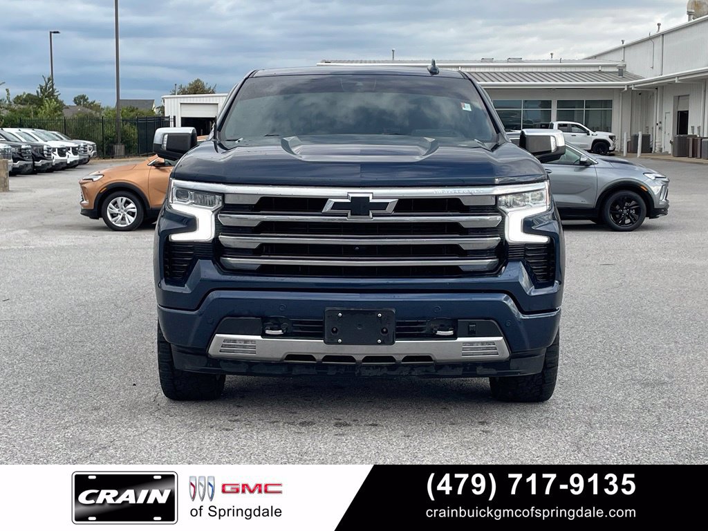 Used 2023 Chevrolet Silverado 1500 High Country w/ Technology Package AWD/4WD image 2