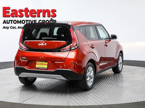 Used 2024 Kia Soul LX w/ Option Group 015 image 5