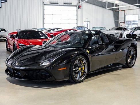 Used 2018 Ferrari 488 Spider RWD image 11