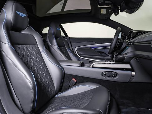 New 2025 Aston Martin Vanquish image 20