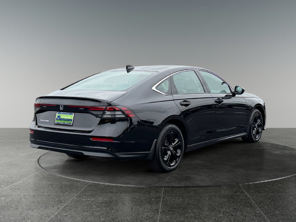 Used 2023 Honda Accord EX image 9