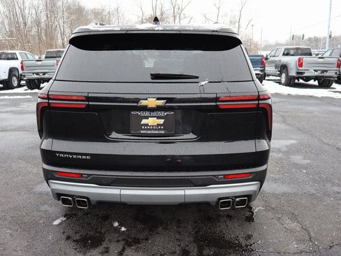 Used 2025 Chevrolet Traverse LT w/ Sun and Wheel Package image 31