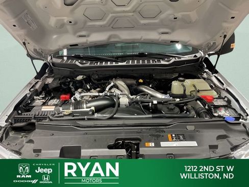 Used 2024 Ford F250 Lariat w/ Sport Appearance Package image 12