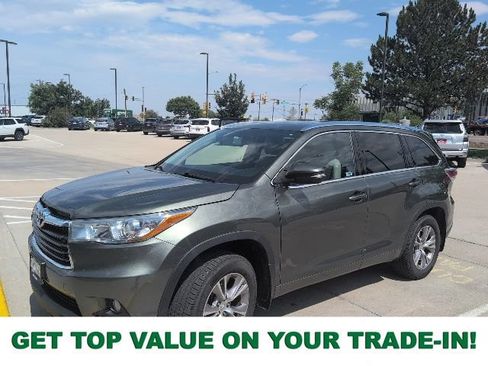 Used 2015 Toyota Highlander XLE AWD/4WD image 1