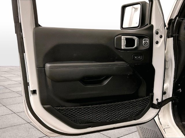 Used 2021 Jeep Wrangler Unlimited Sahara AWD/4WD image 22