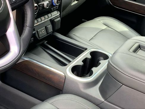 Used 2020 GMC Sierra 1500 SLT image 16