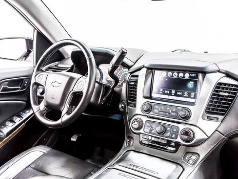 Used 2019 Chevrolet Tahoe Premier AWD/4WD image 21