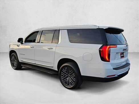 New 2026 GMC Yukon XL Elevation AWD/4WD image 9