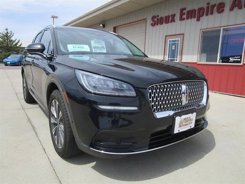 Used 2022 Lincoln Corsair Reserve w/ Equipment Group 201A AWD/4WD image 3