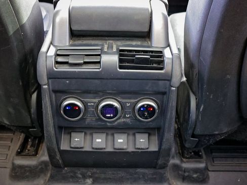 Used 2020 Land Rover Defender 110 S image 25