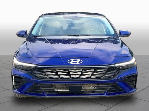 Used 2025 Hyundai Elantra SEL FWD image 4