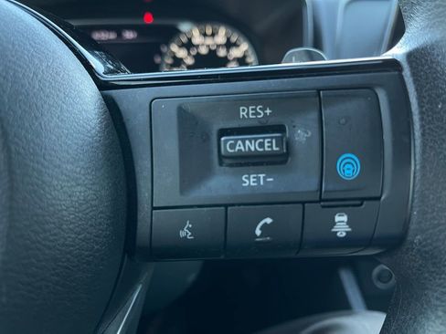 Used 2023 Nissan Rogue SV image 18