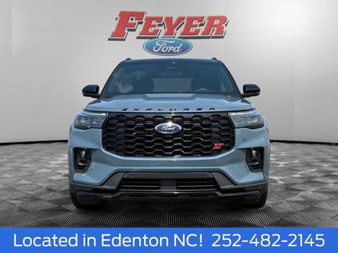 Certified 2025 Ford Explorer ST w/ Sun And Sound Package AWD/4WD image 9