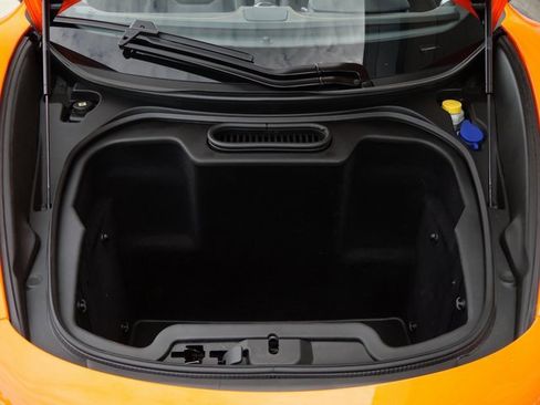 Used 2015 McLaren 650S Spider image 28