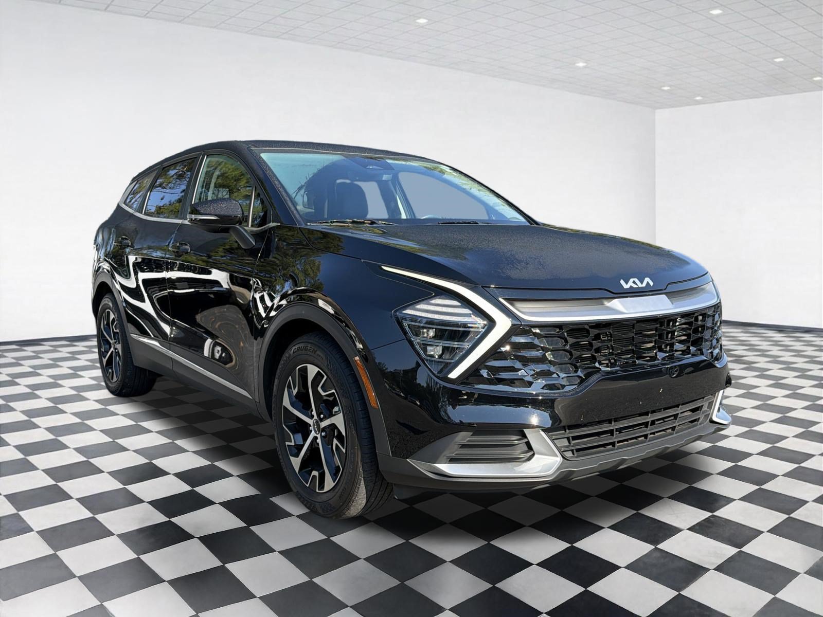 Used 2024 Kia Sportage EX FWD image 3