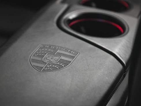 Used 2021 Porsche Taycan RWD image 36