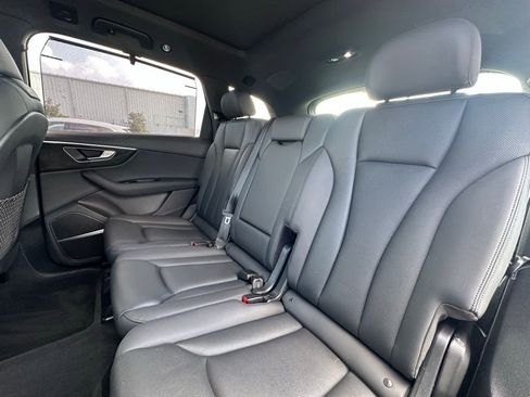 Used 2022 Audi Q7 3.0T Prestige image 19