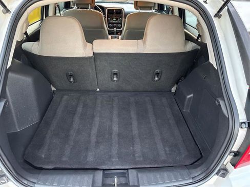 Used 2011 Dodge Caliber Mainstreet image 21