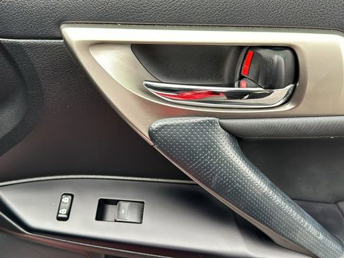 Used 2015 Lexus CT 200h w/ Navigation Package image 25